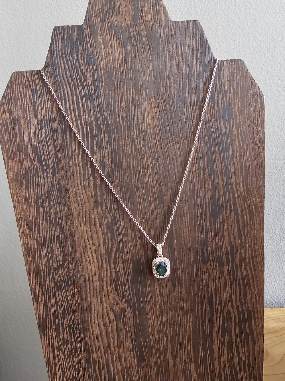 Emerald Green Pendant Necklace - Picture 2 of 3